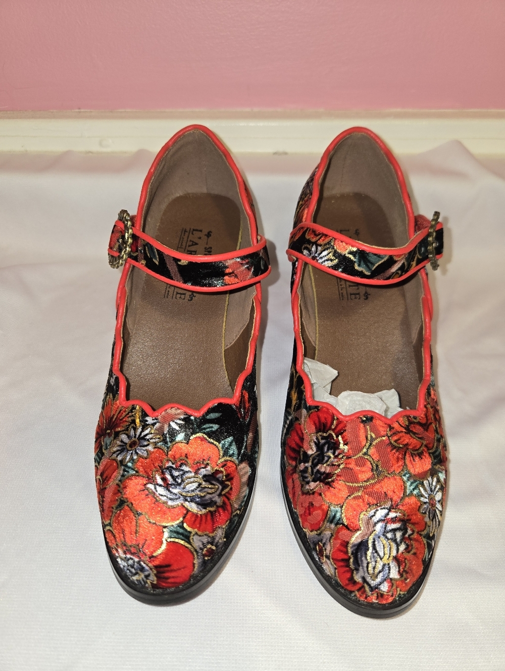 Red Floral Mary Jane Heels - Picture 7 of 8
